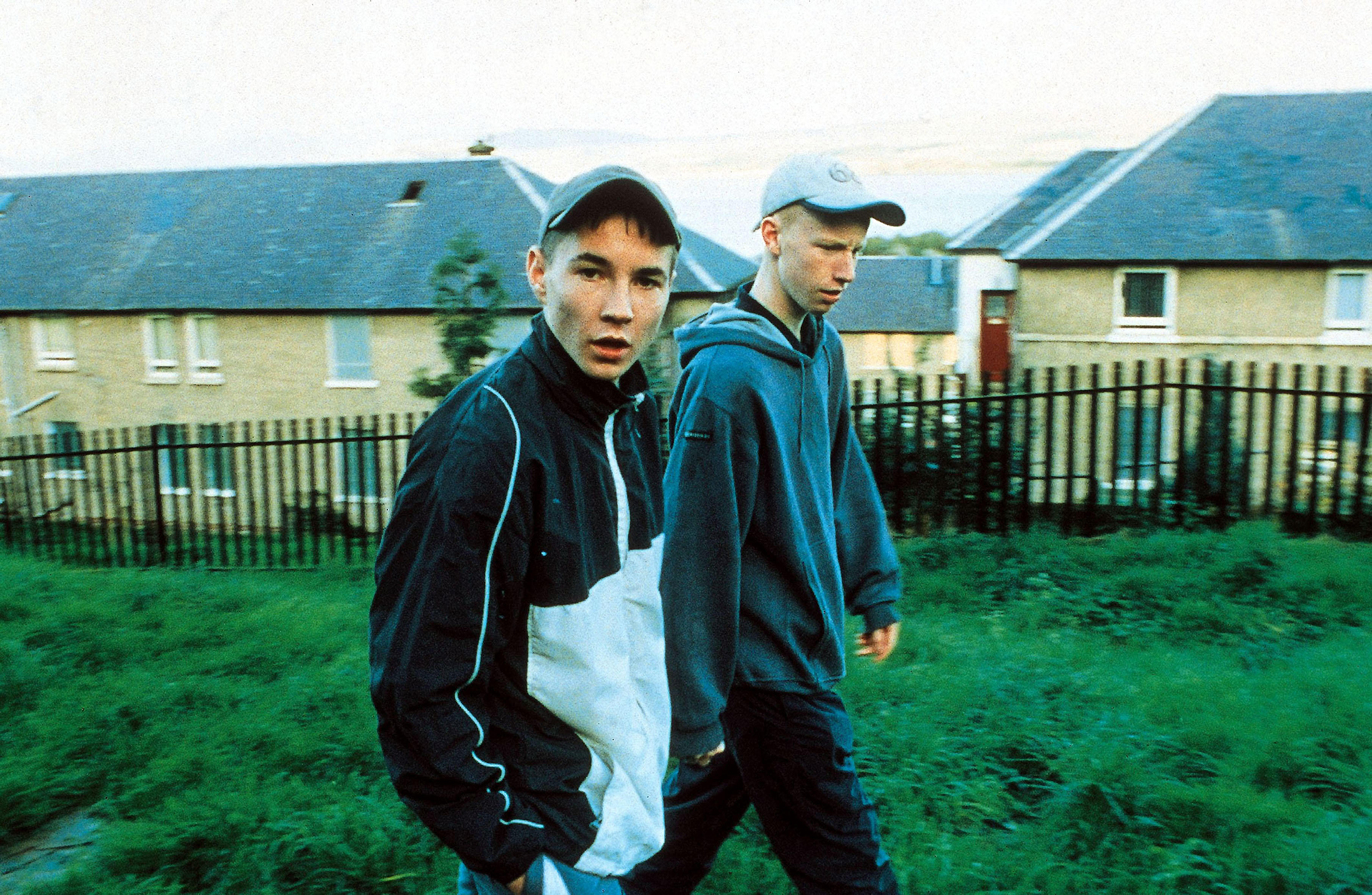 Martin Compston and William Ruane in Sweet Sixteen