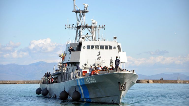 Greek coastguard ship carrying migrants