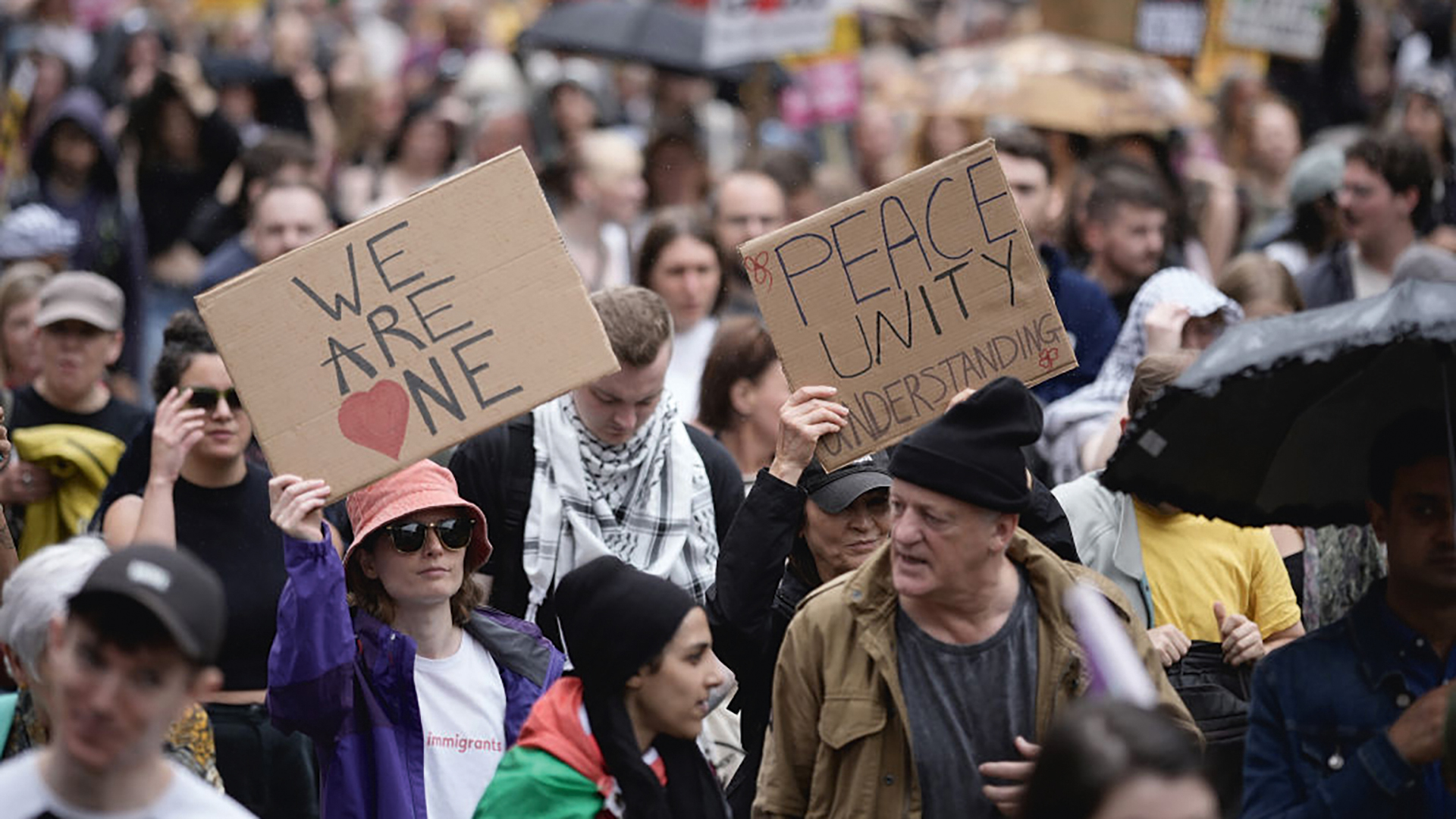 Anti-racism demonstrators in Manchester, August 10 2024