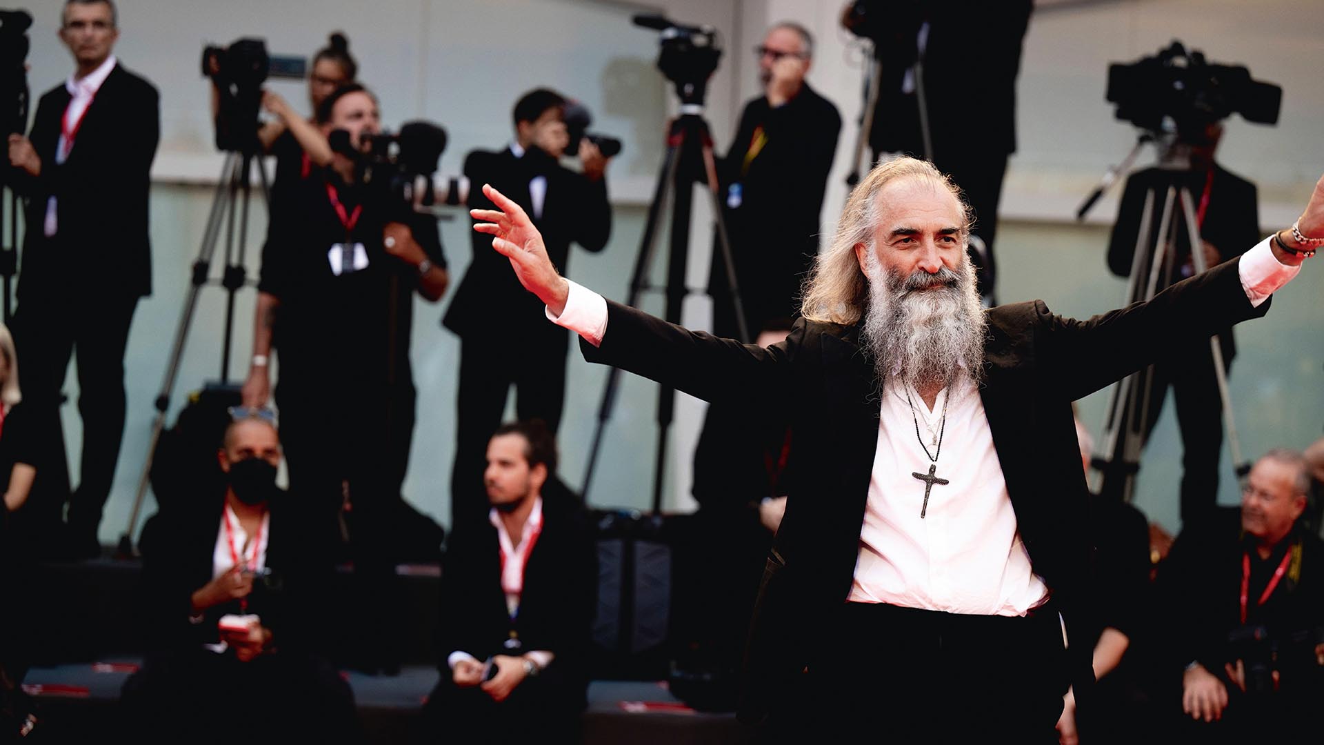 Nick Cave collaborator Warren Ellis in Venice in 2022