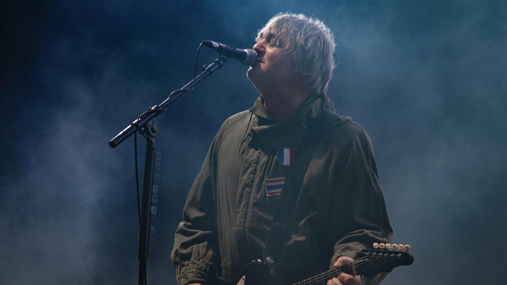 Peter Doherty singing on stage in Brighton with The Libertines